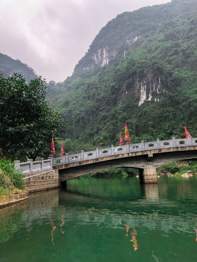 Bridge in Trang An