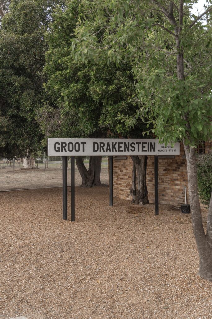 Groot Drakenstein Station